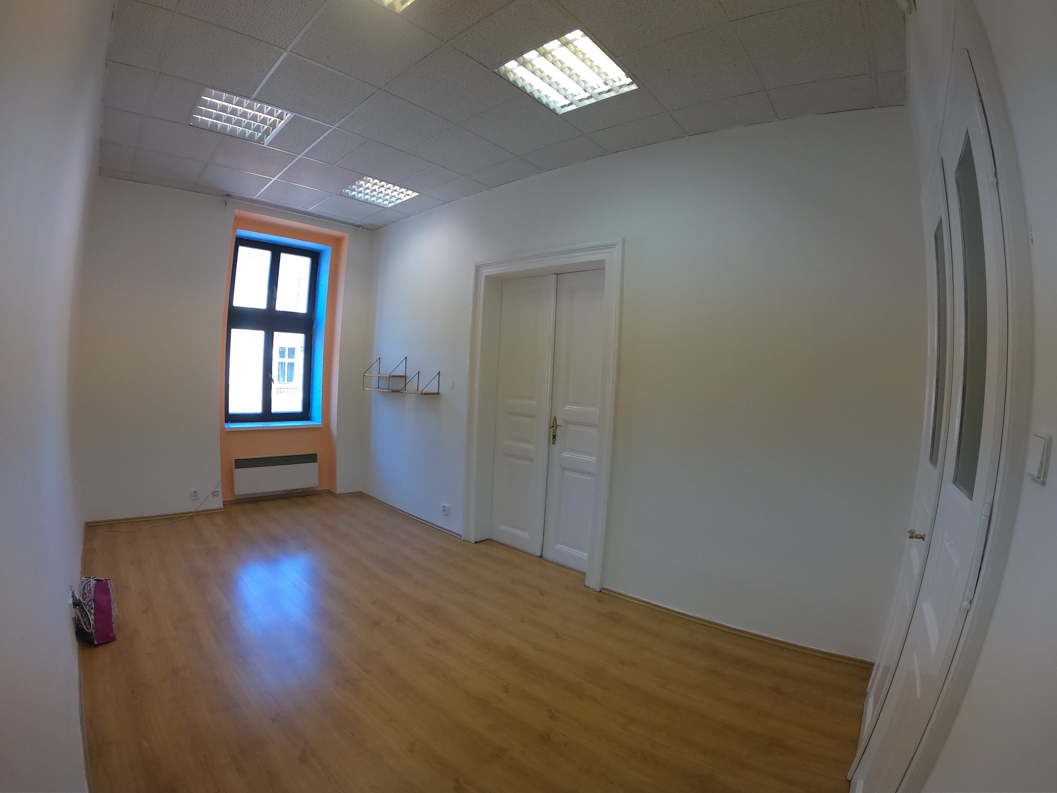 office-to-rent-empty (1)-min